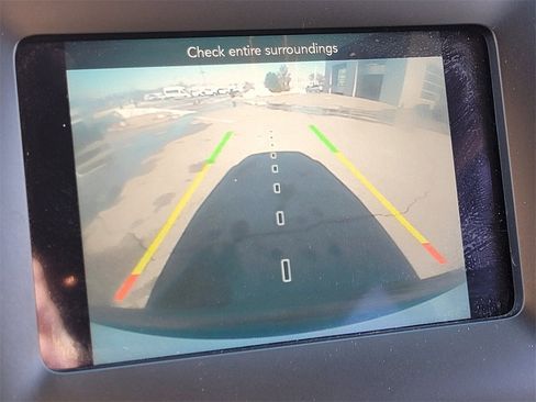 Used 2019 Jeep Cherokee Latitude w/ Popular Appearance Group image 16