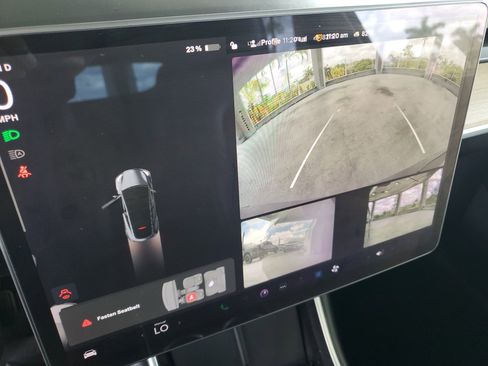 Used 2021 Tesla Model Y Long Range image 25