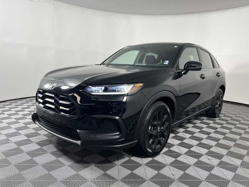 Used 2023 Honda HR-V Sport image 4