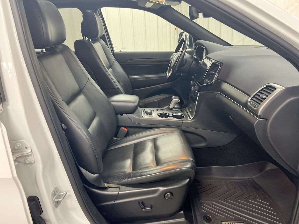 Used 2019 Jeep Grand Cherokee Limited AWD/4WD image 23