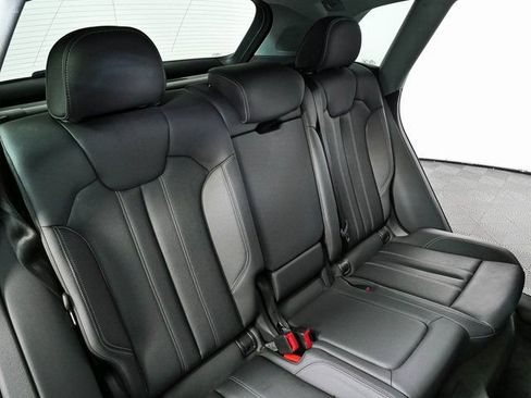 Used 2023 Audi Q5 2.0T Prestige w/ Prestige Package AWD/4WD image 23