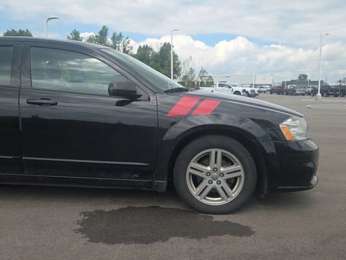 Used 2013 Dodge Avenger SXT FWD image 4
