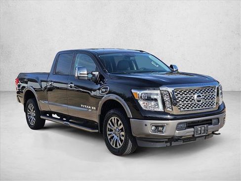 Used 2019 Nissan Titan Platinum Reserve w/ Platinum Utility Package image 3
