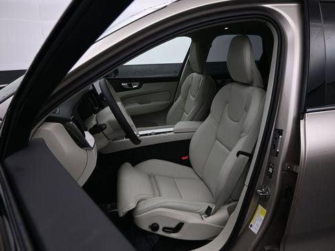 New 2026 Volvo XC60 B5 Ultra w/ Protection Package Premier AWD/4WD image 21