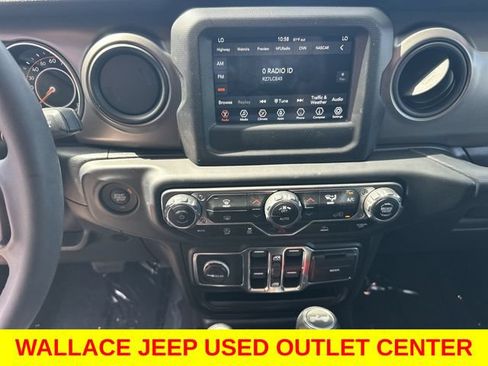 Used 2023 Jeep Wrangler Unlimited Sport AWD/4WD image 19