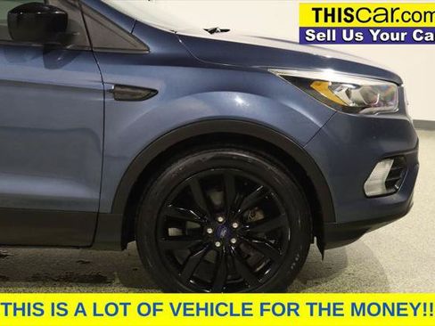 Used 2018 Ford Escape SE w/ SE Sport Appearance Package FWD image 11