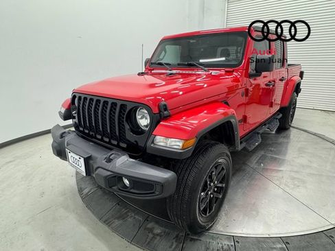 Used 2022 Jeep Gladiator Sport AWD/4WD image 40