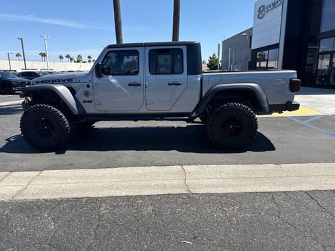 Used 2020 Jeep Gladiator Mojave AWD/4WD image 8