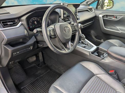 Used 2020 Toyota RAV4 XSE image 5