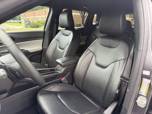Used 2024 Jeep Compass Limited AWD/4WD image 11