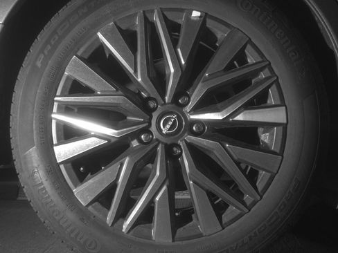 Used 2025 Nissan Altima 2.5 SV FWD image 15
