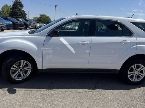 Used 2017 Chevrolet Equinox LS FWD image 5