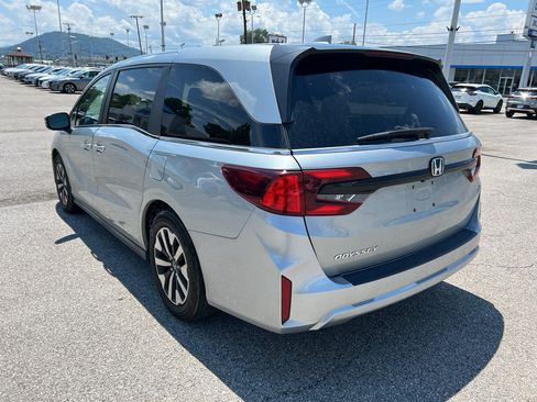 Used 2025 Honda Odyssey EX-L image 7