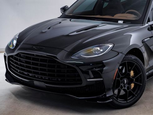 Used 2023 Aston Martin DBX 707 image 4