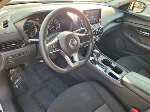 Used 2023 Nissan Sentra SV w/ Trunk Package image 7