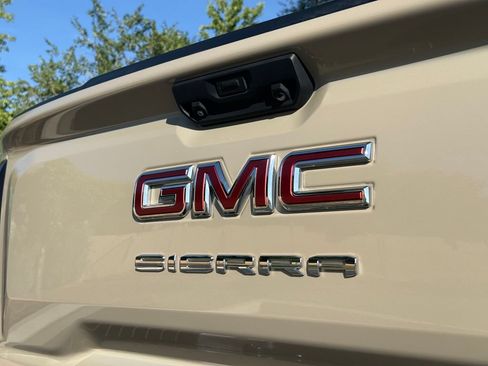 Used 2023 GMC Sierra 1500 Elevation AWD/4WD image 16