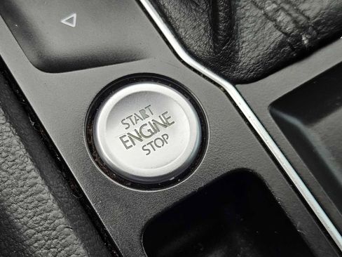 Used 2018 Volkswagen Atlas SE image 21