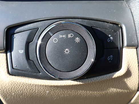 Used 2017 Ford Explorer FWD image 16