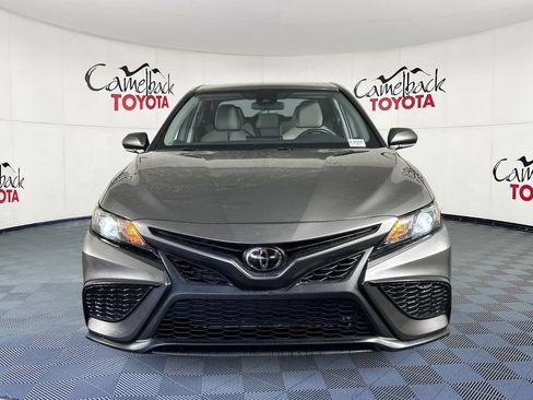 Used 2024 Toyota Camry SE FWD image 2