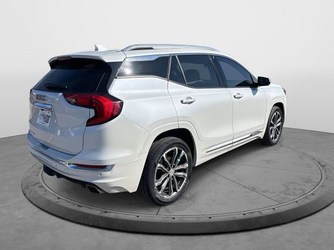 Used 2020 GMC Terrain Denali w/ Denali Premium Package image 8