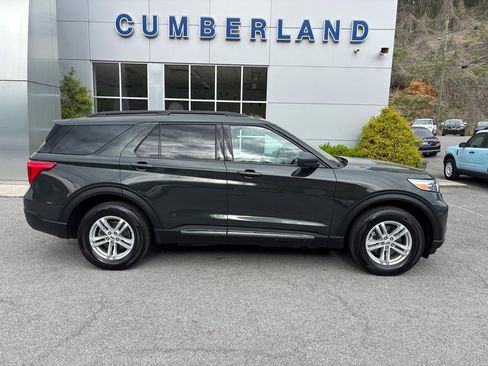 Used 2023 Ford Explorer XLT w/ Equipment Group 202A image 6