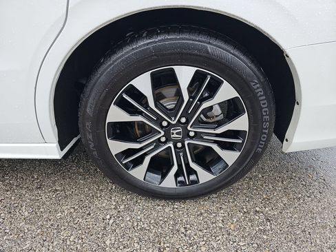 Used 2025 Honda Odyssey Elite image 41
