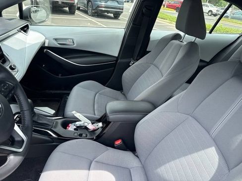 Used 2025 Toyota Corolla SE FWD image 9