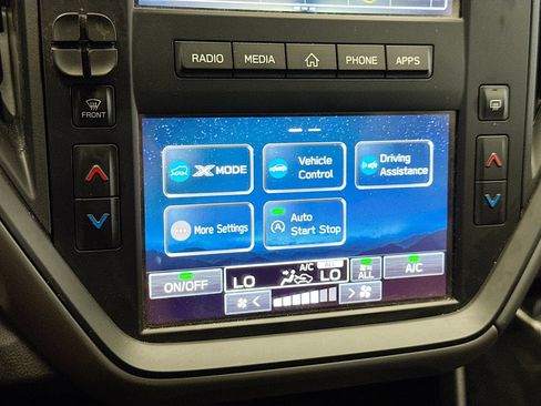 Used 2024 Subaru Crosstrek 2.0i image 12