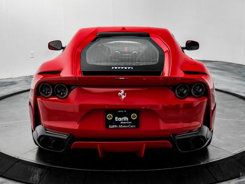 Used 2018 Ferrari 812 Superfast image 13