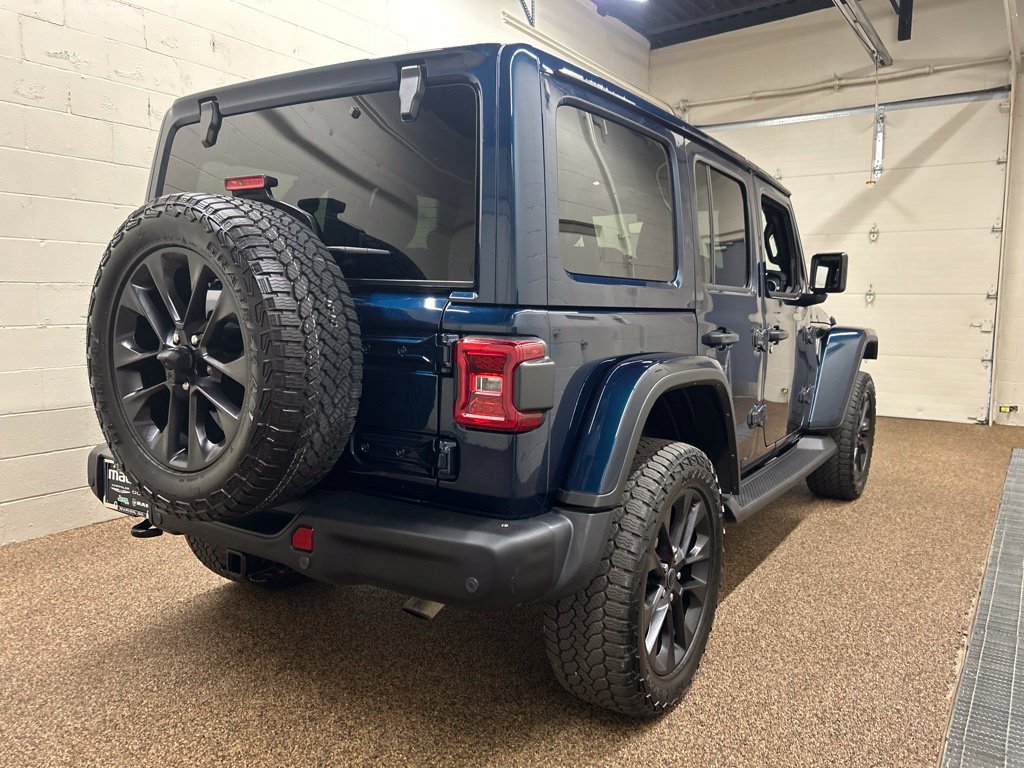 Used 2025 Jeep Wrangler Unlimited Sahara AWD/4WD image 2