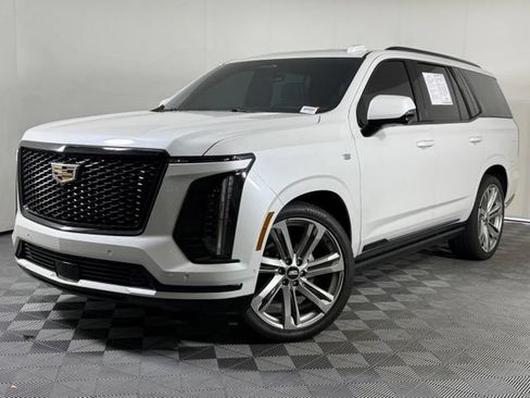 Used 2025 Cadillac Escalade Sport Platinum AWD/4WD image 1