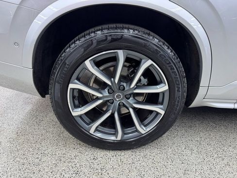 Used 2016 Volvo XC90 T6 Momentum w/ Momentum Plus Package image 40