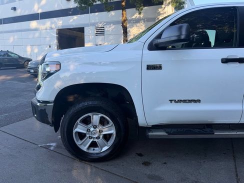Used 2018 Toyota Tundra SR5 w/ SR5 Upgrade Package AWD/4WD image 7