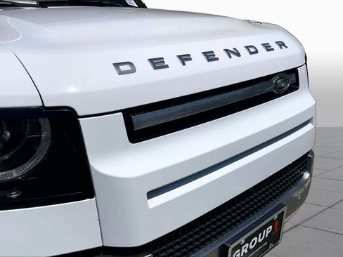 Used 2023 Land Rover Defender 110 SE AWD/4WD image 30