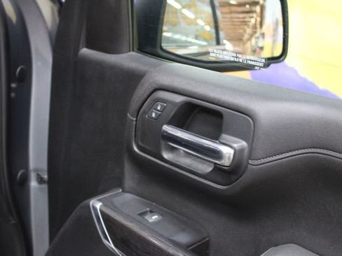 Used 2019 Chevrolet Silverado 1500 LTZ w/ LTZ Convenience Package AWD/4WD image 11