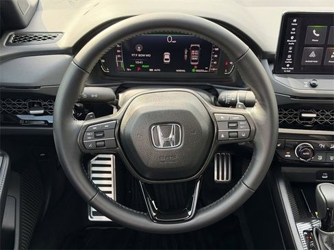 Used 2025 Honda Accord Sport image 11