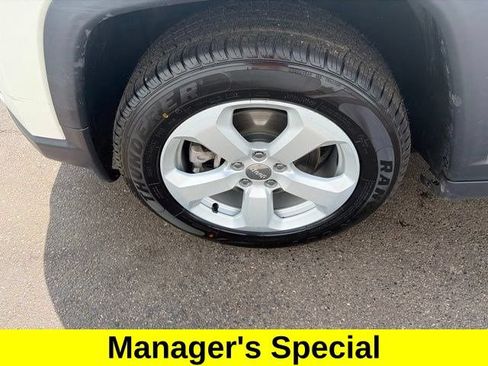 Used 2020 Jeep Compass Latitude w/ Cold Weather Group AWD/4WD image 46