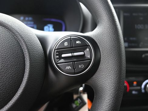 Used 2024 Kia Soul LX w/ Option Group 015 FWD image 15