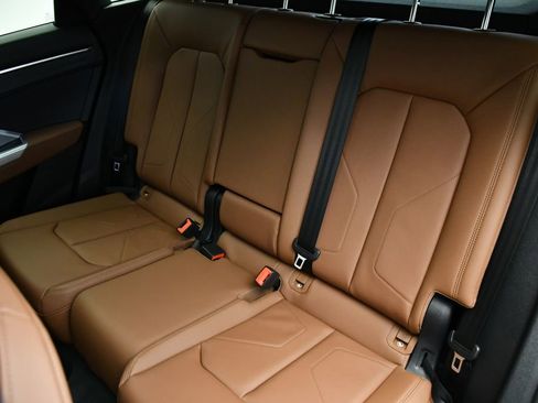 Used 2025 Audi Q3 2.0T Premium w/ Convenience Package image 44