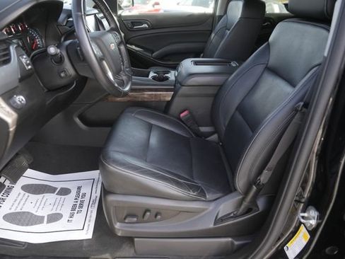 Used 2020 Chevrolet Suburban LT w/ Luxury Package image 9