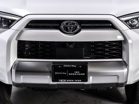 Used 2024 Toyota 4Runner TRD Off-Road Premium w/ Off Road Premium Plus Package AWD/4WD image 7