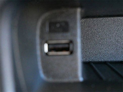 Used 2017 Ford Focus SE image 23