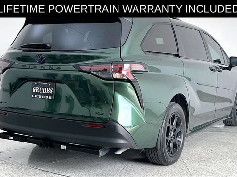 Used 2025 Toyota Sienna XLE Woodland Edition AWD/4WD image 2