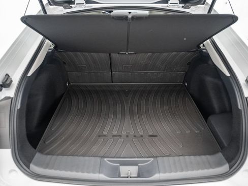 Certified 2024 Toyota Prius XLE FWD image 12