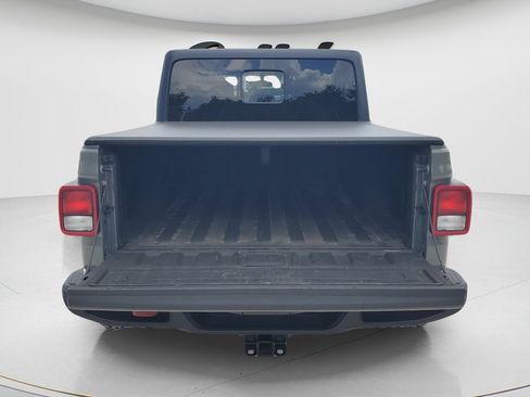 Used 2023 Jeep Gladiator Sport AWD/4WD image 9