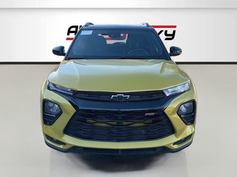Used 2023 Chevrolet TrailBlazer RS w/ Convenience Package FWD image 2