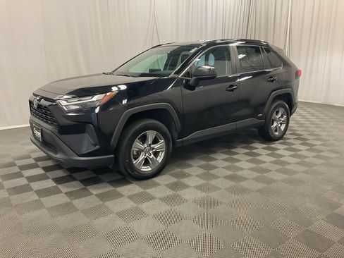 Used 2023 Toyota RAV4 LE AWD/4WD image 9