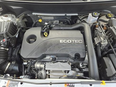 Used 2022 Chevrolet Equinox LS w/ LPO, Floor Liner Package image 31