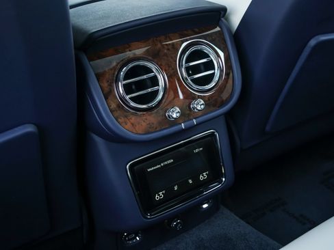 Certified 2024 Bentley Bentayga AWD/4WD image 22