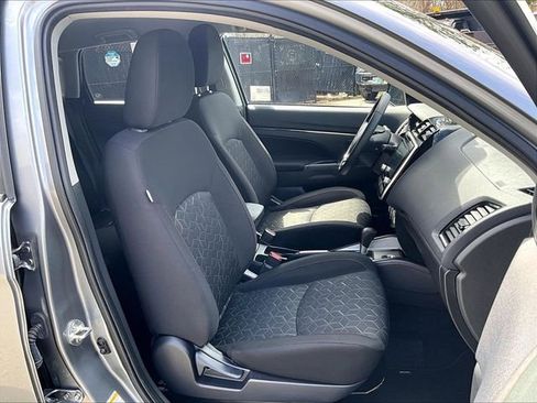 Used 2025 Mitsubishi Outlander Sport AWD image 7